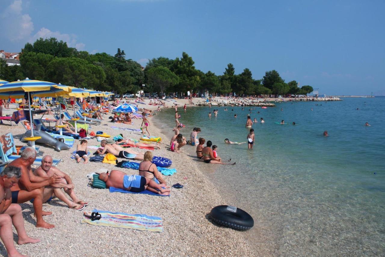 Apartments With A Parking Space Dramalj, Crikvenica - 5592 Bagian luar foto
