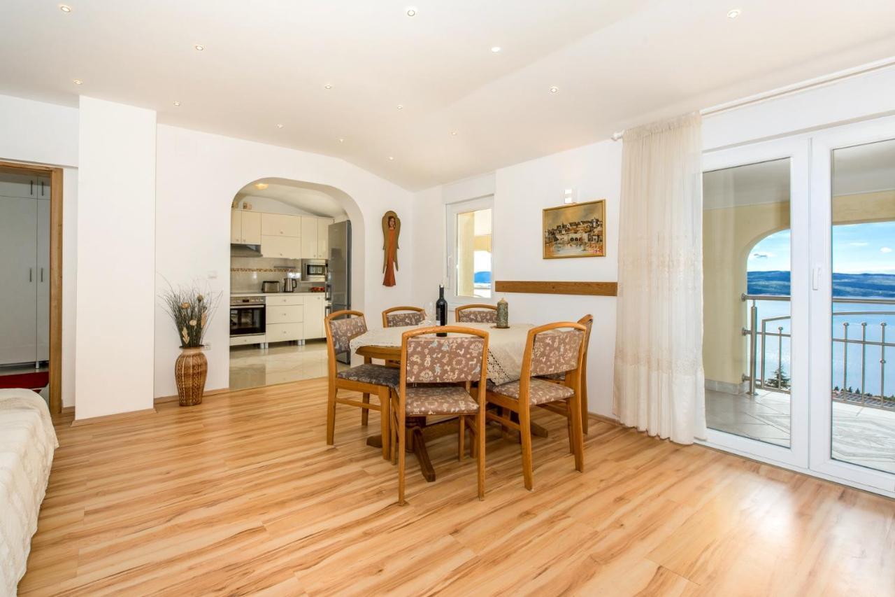 Apartments With A Parking Space Dramalj, Crikvenica - 5592 Bagian luar foto