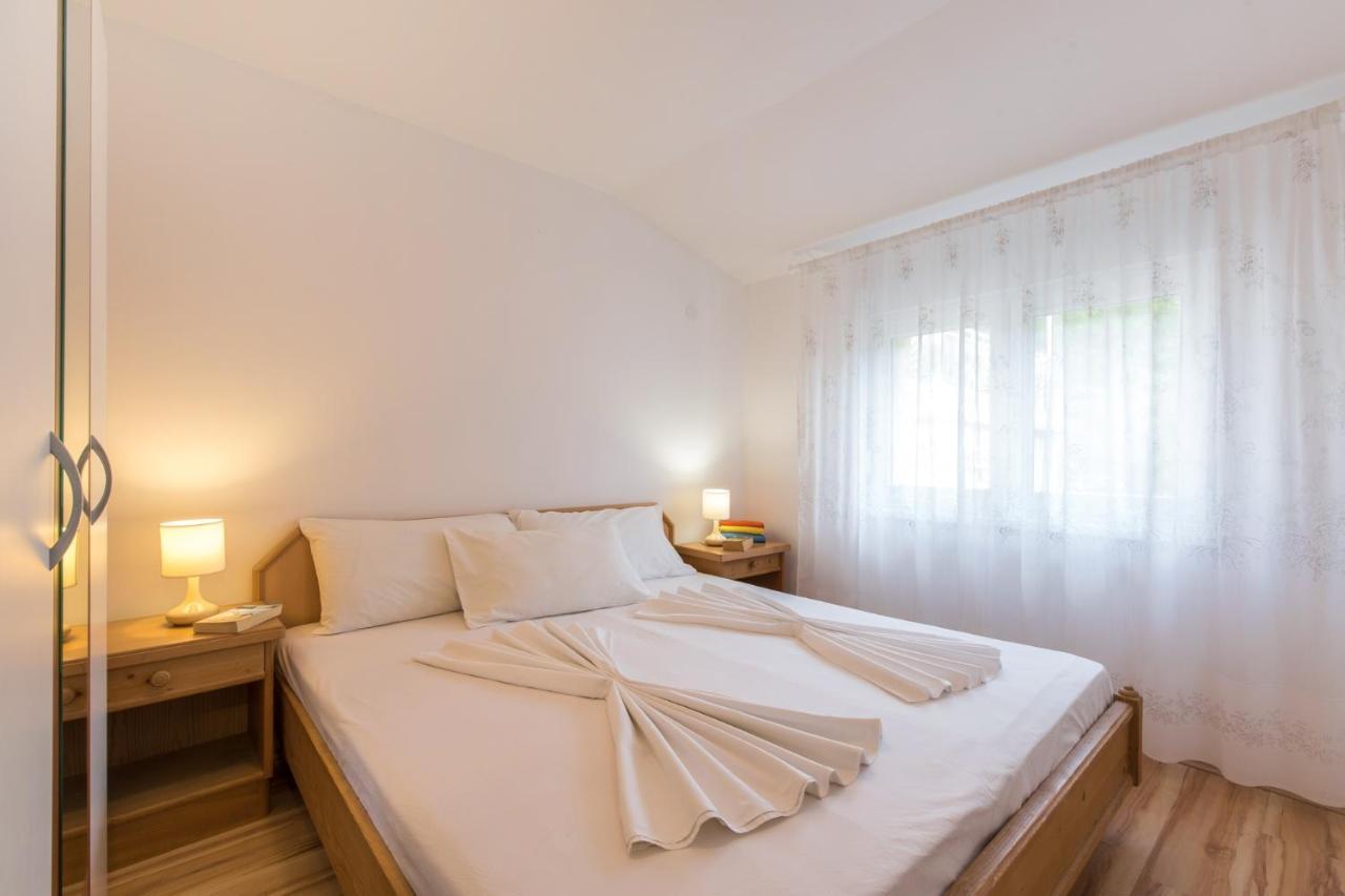 Apartments With A Parking Space Dramalj, Crikvenica - 5592 Bagian luar foto